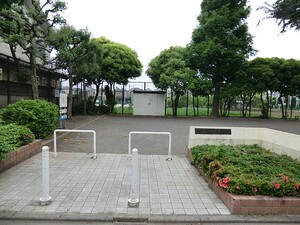 周辺環境:塚戸公園 世田谷区祖師谷５丁目(6380万円)｜土地・売地｜住建ハウジング