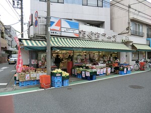 周辺環境:たぐちフーズ 土地・売地 世田谷区喜多見４丁目 6030万円 喜多見駅｜住建ハウジング