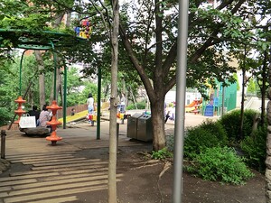 周辺環境:さくら坂公園 メゾン・ド・リヨン