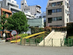 周辺環境:網代公園 マンション(区分) 港区三田１丁目 パークコート麻布十番ザ・タワー 25000万円 麻布十番駅｜住建ハウジング