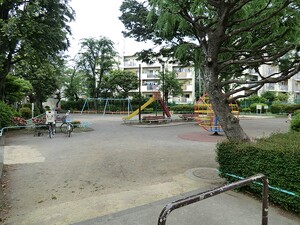 周辺環境:山下西公園 世田谷区赤堤３丁目(9000万円)｜中古一戸建て｜住建ハウジング