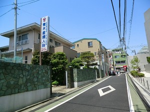 周辺環境:青木産婦人科医院 新築一戸建て 世田谷区赤堤５丁目 9580万円 下高井戸駅｜住建ハウジング