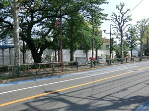 周辺環境:本町南児童遊園地 ナビウスオペラ通り