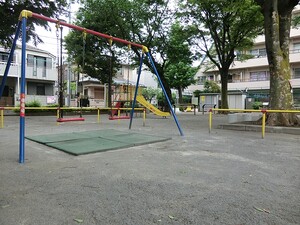周辺環境:大久保北公園 土地・売地 新宿区大久保２丁目 28700万円 新大久保駅｜住建ハウジング