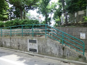 周辺環境:銀杏稲荷公園 アパート(一棟) 杉並区下井草２丁目 15060万円 下井草駅｜住建ハウジング