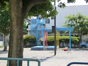 周辺環境:西四児童公園 大田区萩中３丁目(11000万円)｜中古一戸建て｜住建ハウジング