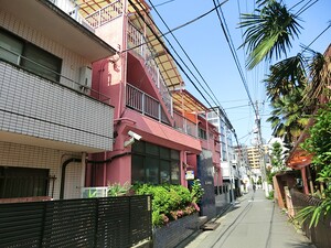 周辺環境:おおや幼稚園 ストーク高田馬場弐番館