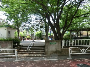 周辺環境:富ヶ谷公園 ガーデンハウス富ヶ谷