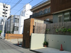 周辺環境:ゆとうクリニック 港区三田２丁目(37500万円)のマンション(区分)｜住建ハウジング