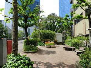 周辺環境:末広橋児童遊園 ＧＬＯＢＡＬ　ＦＲＯＮＴ　ＴＯＷＥＲ　グローバルフロントタワー