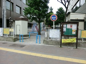 周辺環境:よつや児童遊園 アパート(一棟) 新宿区須賀町 49800万円 四谷三丁目駅｜住建ハウジング