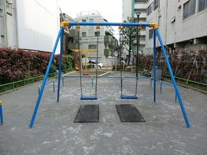 周辺環境:水道一丁目児童遊園 ライオンズシティ神楽坂(10380万円)｜中古マンション（新築･中古）｜住建ハウジング