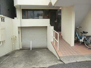 周辺環境:小原医院 新築一戸建て 世田谷区大原１丁目 14480万円 代田橋駅｜住建ハウジング