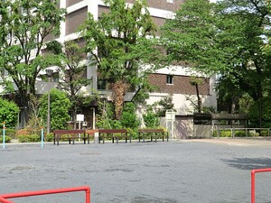 周辺環境:一ツ木公園 ミッドガーデン赤坂氷川