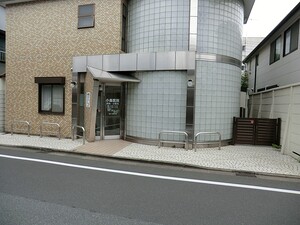 周辺環境:小森医院 新築一戸建て 世田谷区鎌田２丁目 5880万円 二子玉川駅｜住建ハウジング