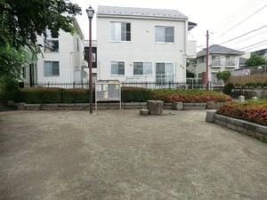 周辺環境:丸子川親水公園 中古一戸建て 世田谷区鎌田１丁目 5980万円 二子玉川駅｜住建ハウジング