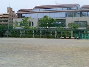 周辺環境:田道広場公園 マイキャッスル目黒2