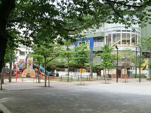 周辺環境:飯倉公園 土地・売地 港区東麻布１丁目 13270万円 赤羽橋駅｜住建ハウジング