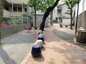 周辺環境:松本町児童遊園 ザ・パークワンズ芝公園