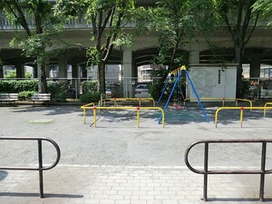 周辺環境:山野公園 土地・売地 世田谷区砧１丁目 9975万円 祖師ケ谷大蔵駅｜住建ハウジング
