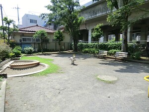 周辺環境:山野公園 カーサソサエティ祖師ヶ谷大蔵