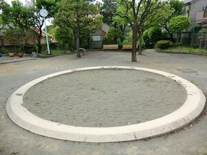 周辺環境:小日向公園 江戸川橋センチュリープラザ２１