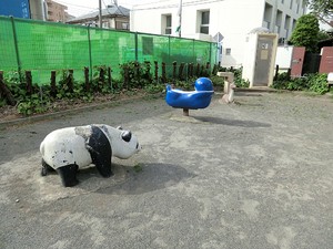 周辺環境:五本木東児童遊園 土地・売地 目黒区五本木２丁目 14980万円 祐天寺駅｜住建ハウジング