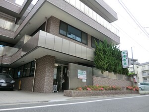 周辺環境:村橋医院 アパート(一棟) 新宿区戸山１丁目 10800万円 早稲田駅｜住建ハウジング