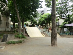 周辺環境:早稲田公園 コム戸山台