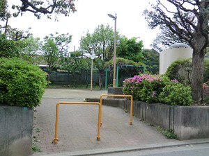 周辺環境:洗足二丁目児童遊園 土地・売地 目黒区洗足２丁目 19800万円 洗足駅｜住建ハウジング