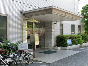 周辺環境:内藤病院 アパート(一棟) 渋谷区代々木４丁目 14800万円 参宮橋駅｜住建ハウジング