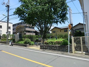 周辺環境:山下こども公園 プレシス千歳船橋