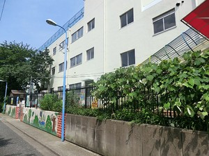 周辺環境:淀橋第四幼稚園 ディアコート新宿柏木