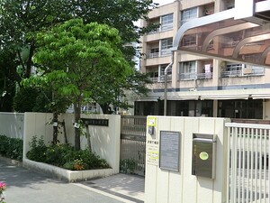 周辺環境:港区立青山保育園 オープンレジデンシア南青山イーストテラス