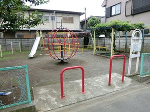 周辺環境:松ノ木児童遊園 アパート(一棟) 杉並区堀ノ内３丁目 ミッドヒルズ杉並 12500万円 新高円寺駅｜住建ハウジング