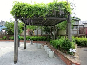 周辺環境:小日向児童遊園 江戸川橋センチュリープラザ２１