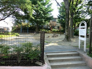 周辺環境:和泉児童遊園 アパート(一棟) 杉並区和泉４丁目 8000万円 方南町駅｜住建ハウジング