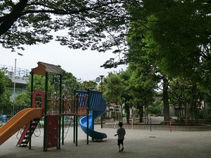周辺環境:池上五丁目公園 中古一戸建て 大田区西蒲田１丁目 6500万円 蒲田駅｜住建ハウジング