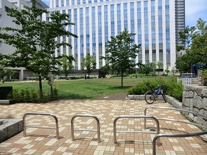 周辺環境:和泉公園 土地・売地 千代田区岩本町３丁目 19800万円 岩本町駅｜住建ハウジング
