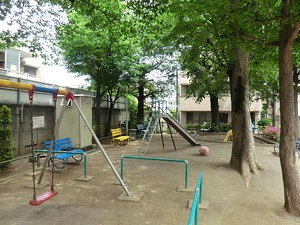 周辺環境:伊達児童遊園地 中古一戸建て 目黒区三田１丁目 17900万円 恵比寿駅｜住建ハウジング