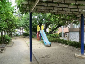周辺環境:桑の木児童公園 日商岩井大岡山第一マンション