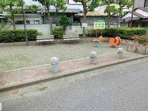 周辺環境:ひなた児童遊園 アパート(一棟) 世田谷区上祖師谷５丁目 8500万円 仙川駅｜住建ハウジング