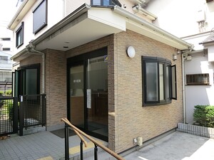 周辺環境:鈴木医院 新宿区戸山３丁目(23800万円)｜土地・売地｜住建ハウジング