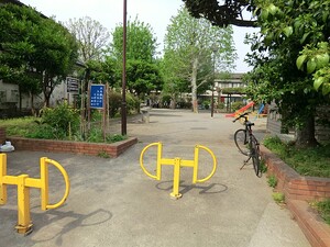 周辺環境:沼袋公園 アパート(一棟) 中野区沼袋１丁目 フェリスライリー 11230万円 沼袋駅｜住建ハウジング