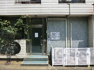 周辺環境:小川医院 中野区上高田５丁目(7280万円)｜新築一戸建て｜住建ハウジング