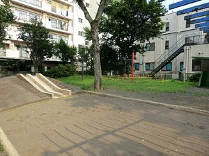 周辺環境:上高井戸南公園 芦花公園ハイツ