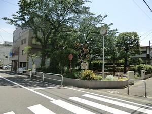 周辺環境:荏原西公園 土地・売地 品川区西中延１丁目 9980万円 戸越銀座駅｜住建ハウジング