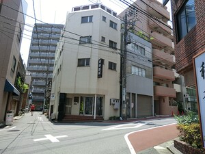 周辺環境:岩端医院 土地・売地 品川区東大井３丁目 5980万円 立会川駅｜住建ハウジング