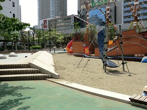 周辺環境:埠頭公園 ブランズタワー芝浦