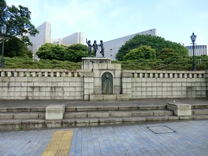 三宅坂小公園 パークコート・ジオ永田町